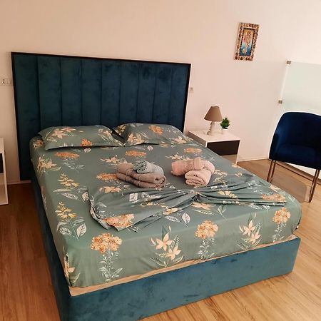 Apartament Me Qera Dublex Lungomare Vlorë Chambre photo