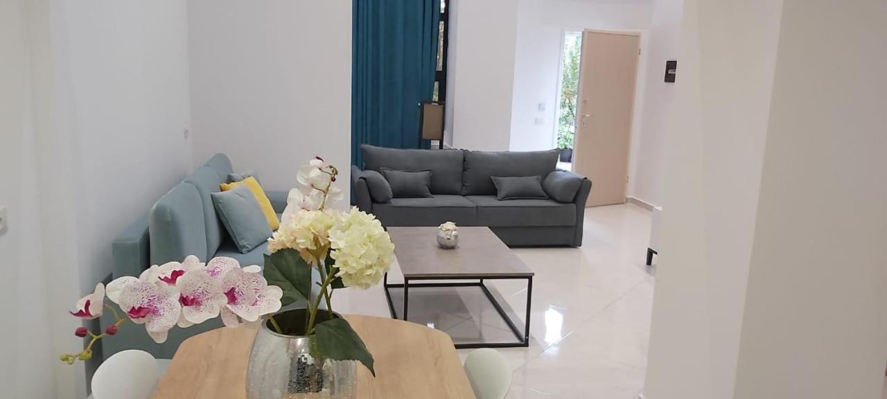 Apartament Me Qera Dublex Lungomare Vlorë Extérieur photo