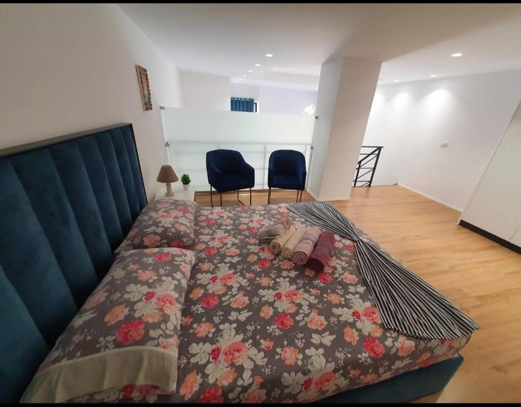 Apartament Me Qera Dublex Lungomare Vlorë Extérieur photo
