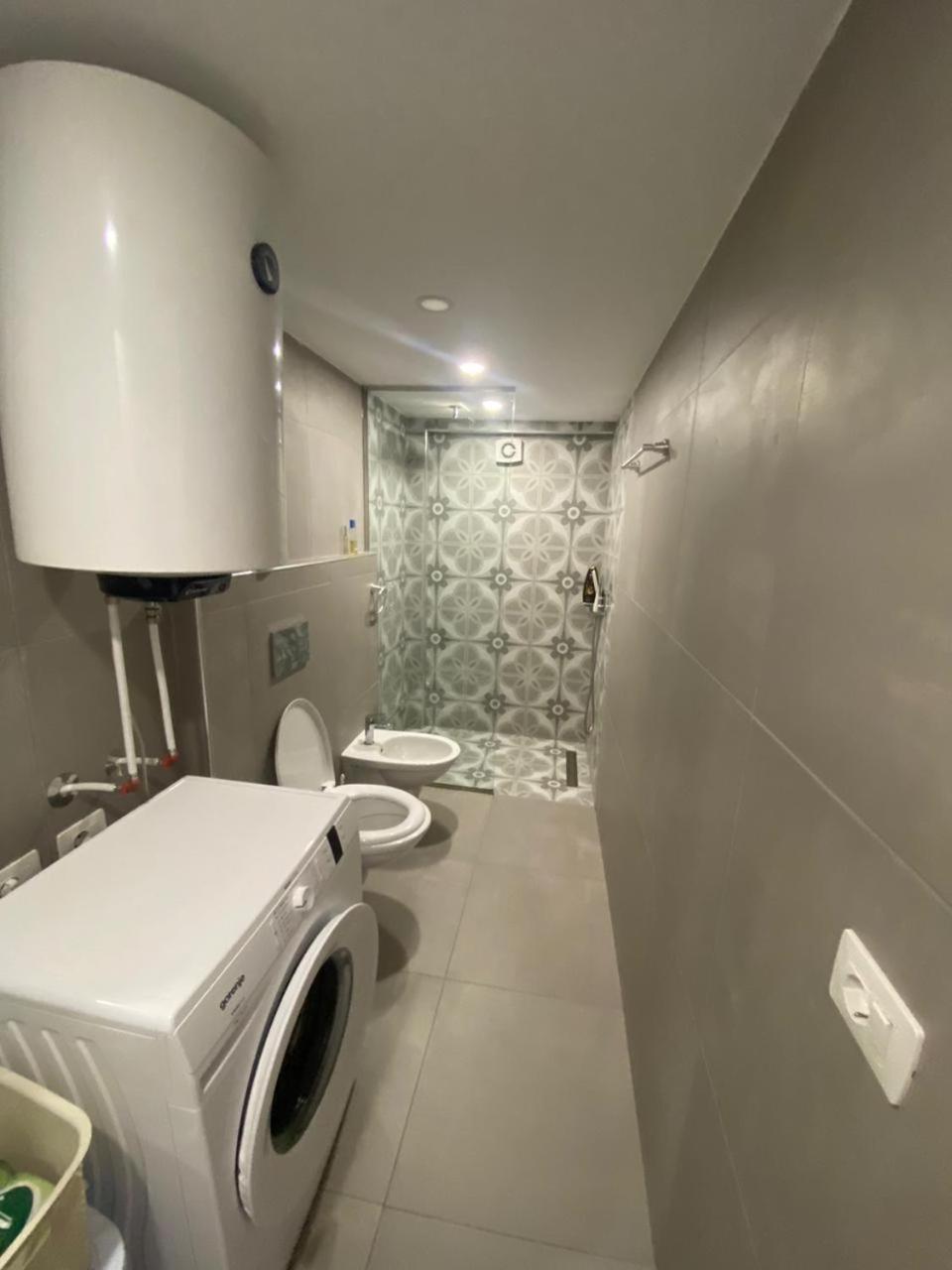 Apartament Me Qera Dublex Lungomare Vlorë Extérieur photo